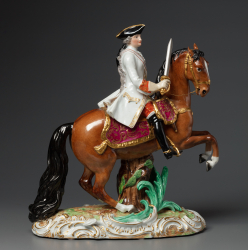 Скульптура «Российская императрица Екатерина II верхом на коне»