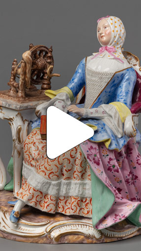 Видео Скульптура «Девушка с прялкой»