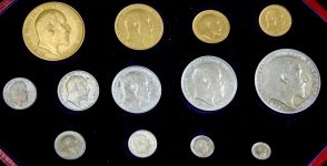 Набор из 13 английских монет 1902 в п/у
