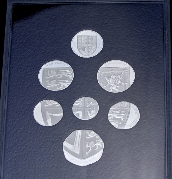 Набор монет "Щит" 2008 (Великобритания)
