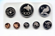 Набор из 8-и монет 1975 в п/у (Папуа Новая Гвинея)