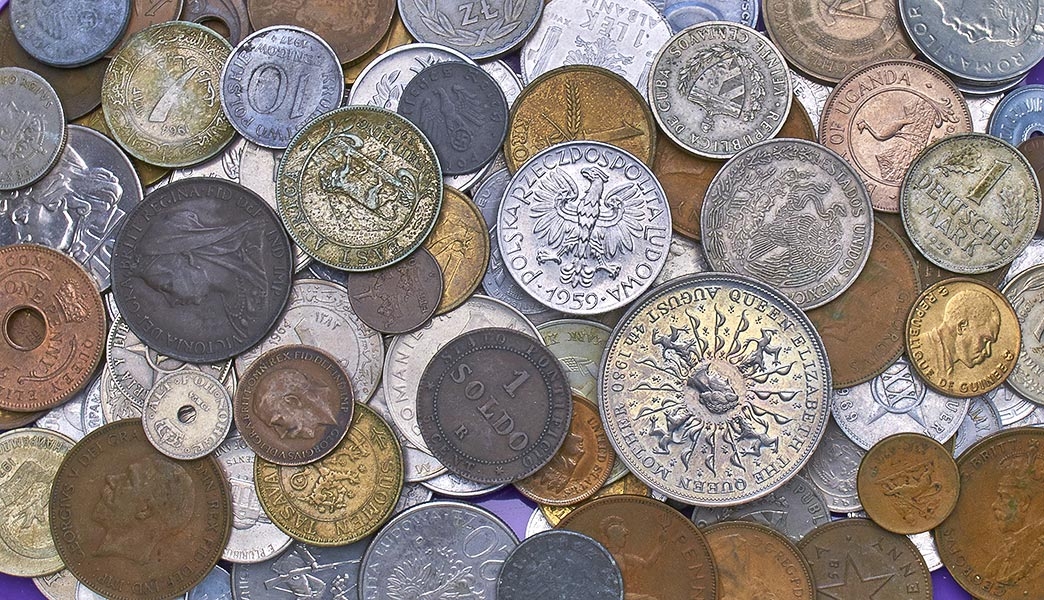 Набор из 140 монет стран мира