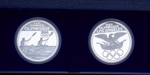 Набор из 2-х медалей "Олимпиада-84" в п/у (Германия)