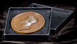 Медаль "Достойному в науках" (в п/у)