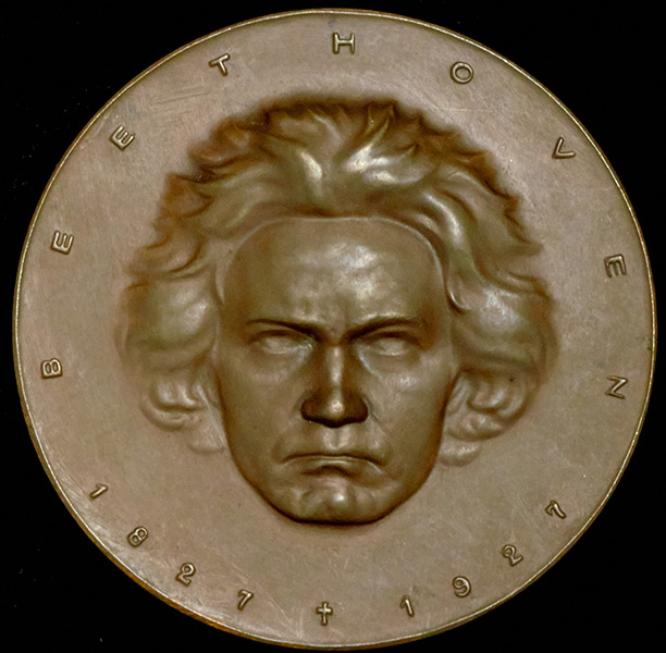 Медаль "100 лет со дня смерти Людвига ван Бетховена"