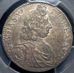 2 марки 1689 (Швеция) (в слабе)